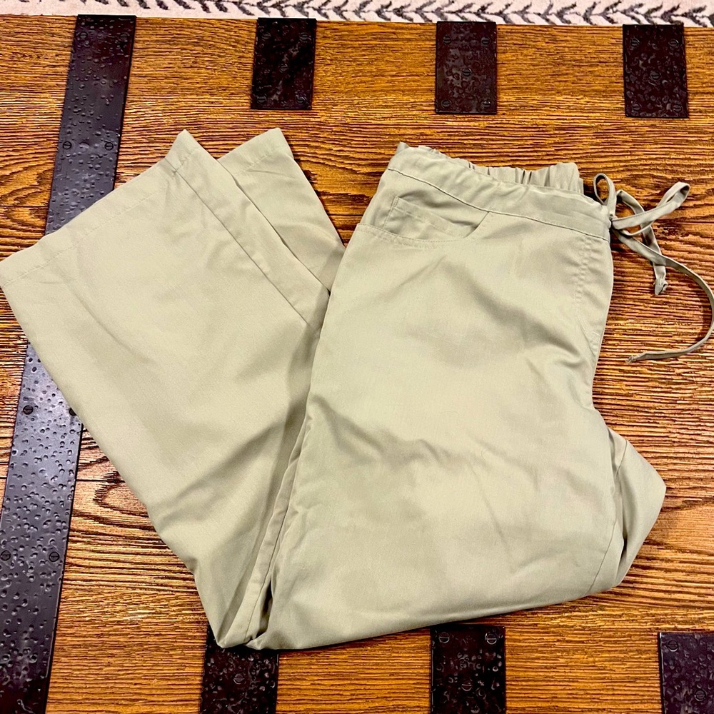 Grey’s Anatomy Olive Green Petite Scrub Pants